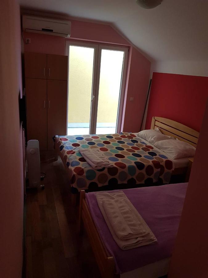 Di Camera Uno Belgrad Exteriör bild