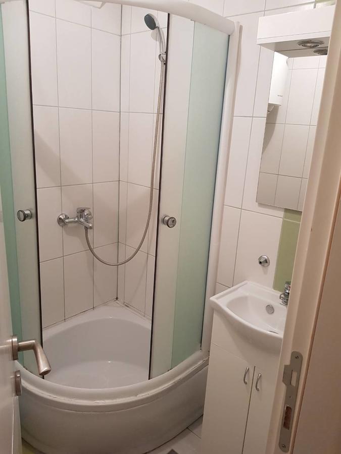 Di Camera Uno Belgrad Exteriör bild